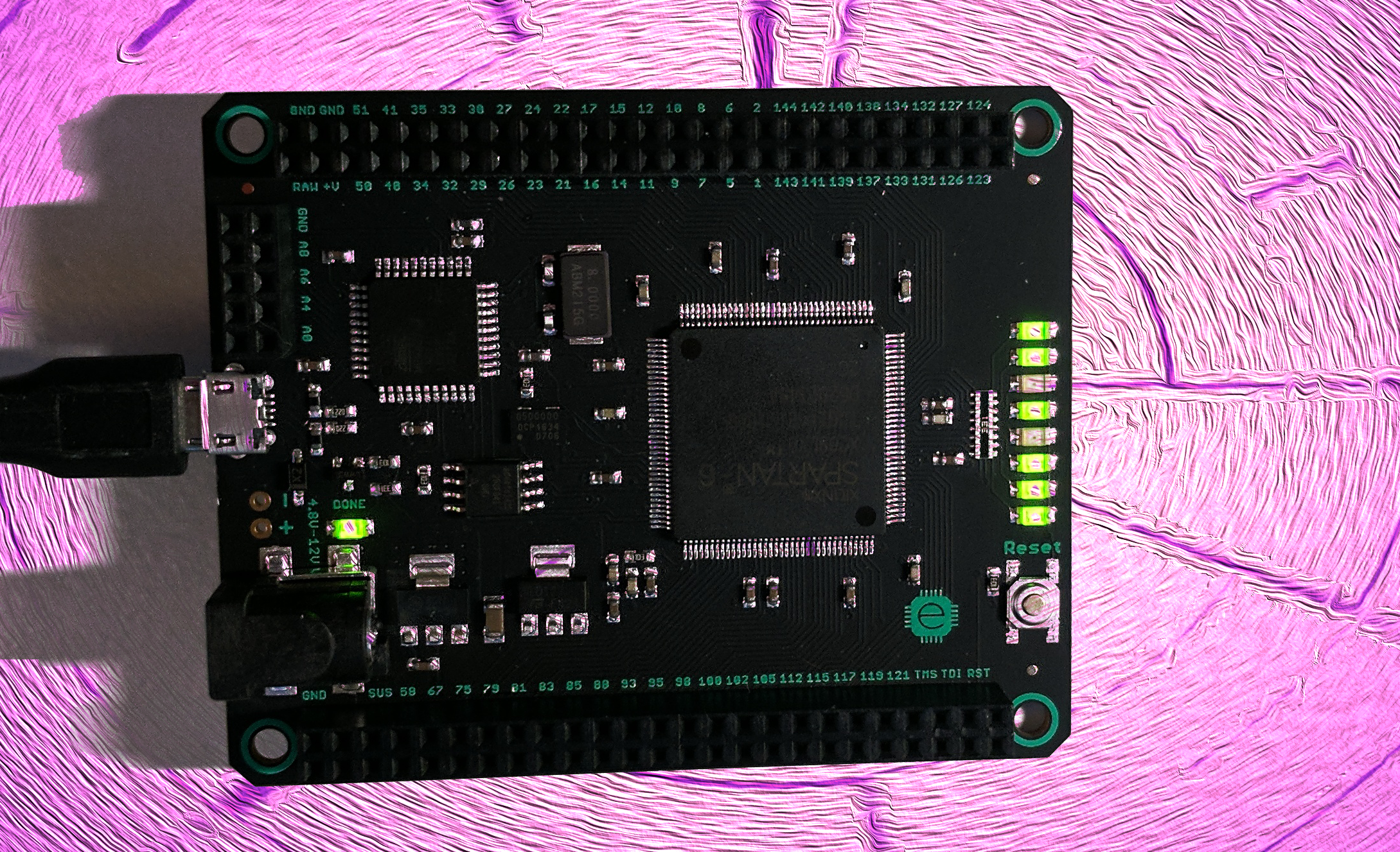 Implementing a simple binary counter in the Mojo FPGA
IDE